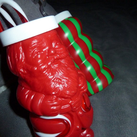Vintage Christmas Krazy Straw Plastic Cups With Lids/Straws Rare Christmas cups - Picture 5 of 8